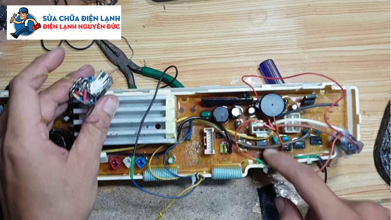 kiem-tra-bo-mach-may-giat-dienlanhnguyenduc