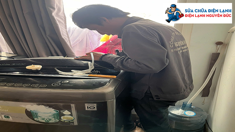 sua-may-giat-cho-khach-dienlanhnguyenduc